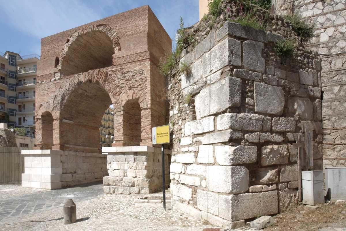 Area Archeologica Arco del Sacramento