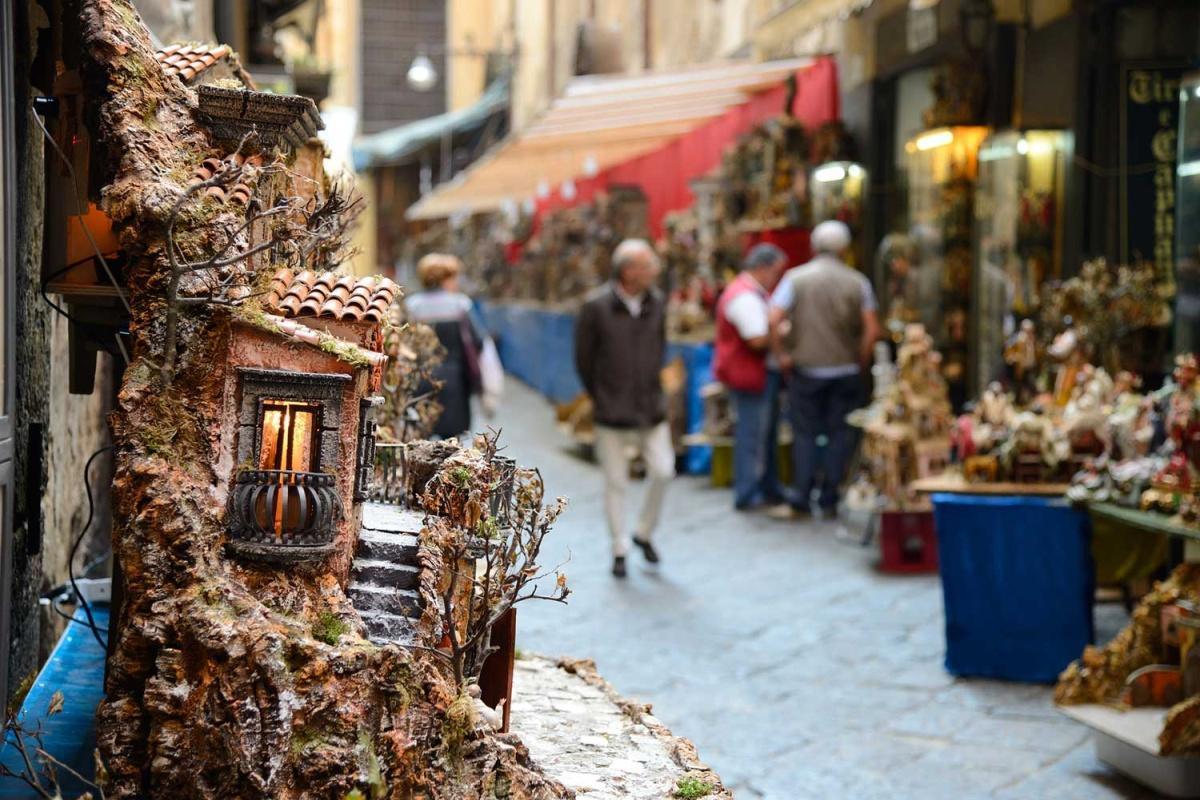 San Gregorio Armeno, La Strada dei Presepi
