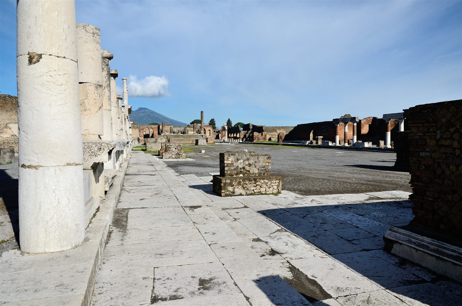 Ingresso e foro di Pompei